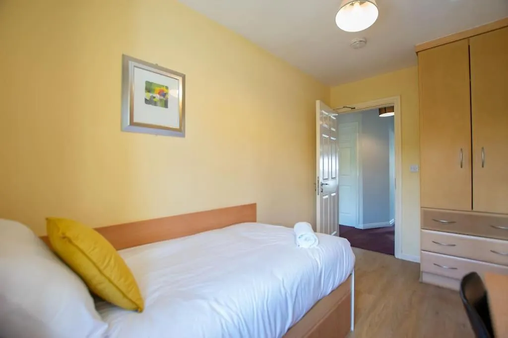 Ferienhaus 88 - Spacious Townhouse By Shortstays Galway