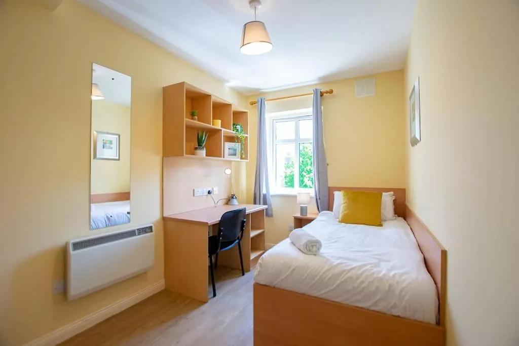 88 - Spacious Townhouse By Shortstays Galway